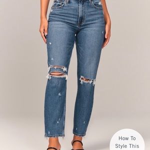 NWT-Curve Love High Rise Mom Jeans-Size 35